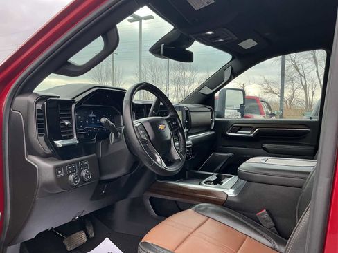 Used 2024 Chevrolet Silverado 3500 High Country image 17