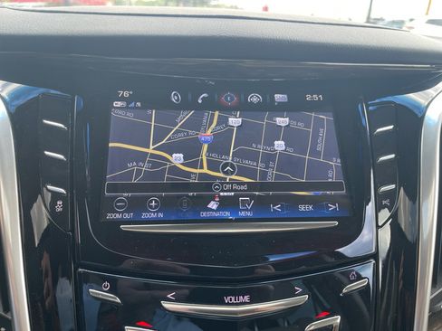 Used 2020 Cadillac Escalade Premium Luxury AWD/4WD image 26