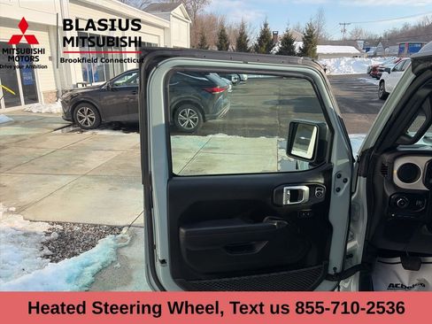 Used 2024 Jeep Wrangler Unlimited w/ Convenience Group image 18