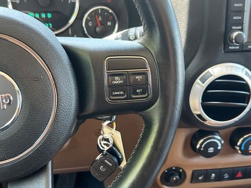Used 2013 Jeep Wrangler Sahara w/ Dual Top Group AWD/4WD image 20