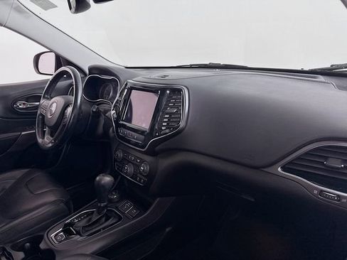 Used 2021 Jeep Cherokee Limited image 28