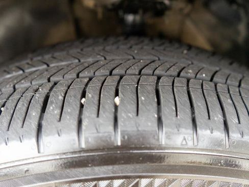 Certified 2023 Kia Sorento EX image 29