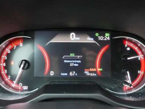 Used 2025 Toyota RAV4 XLE FWD image 28
