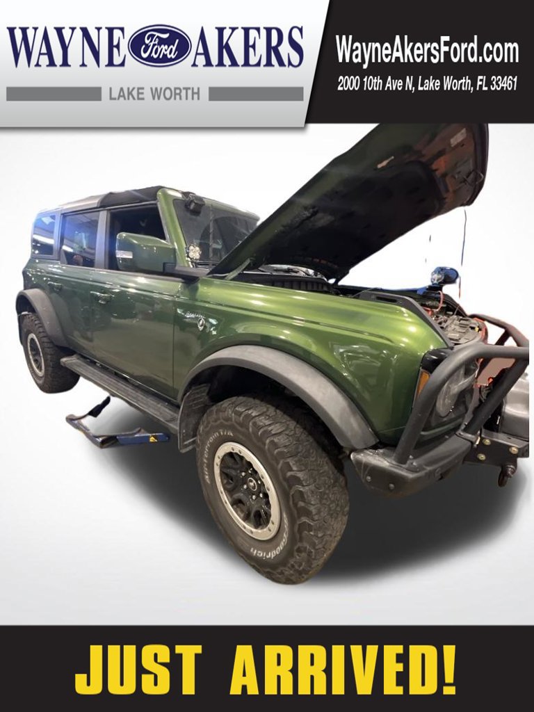 Used 2023 Ford Bronco Outer Banks AWD/4WD image 1