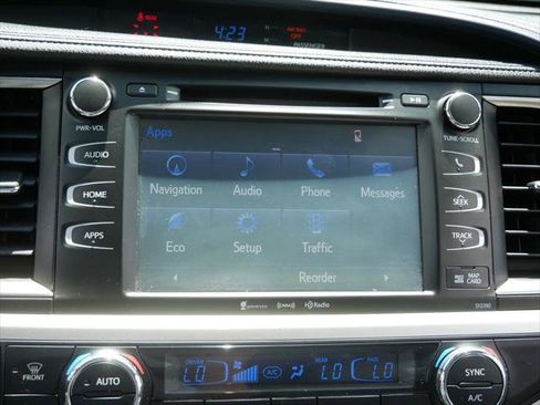 Certified 2019 Toyota Highlander XLE AWD/4WD image 17