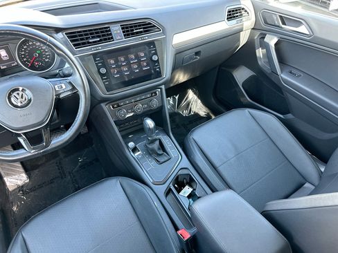 Used 2019 Volkswagen Tiguan SE w/ Panoramic Sunroof Package FWD image 23