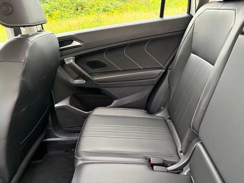 Used 2024 Volkswagen Tiguan SE AWD/4WD image 51