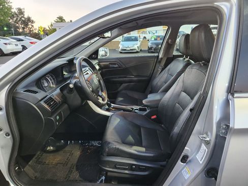 Used 2013 Honda Accord Touring image 8