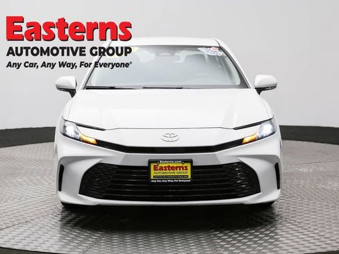 Used 2025 Toyota Camry LE FWD image 2