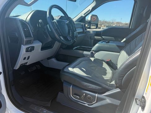 Used 2022 Ford F350 Limited image 18