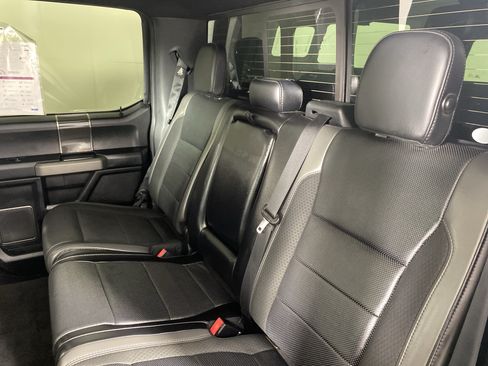 Used 2019 Ford F150 Raptor w/ Equipment Group 802A Luxury AWD/4WD image 32