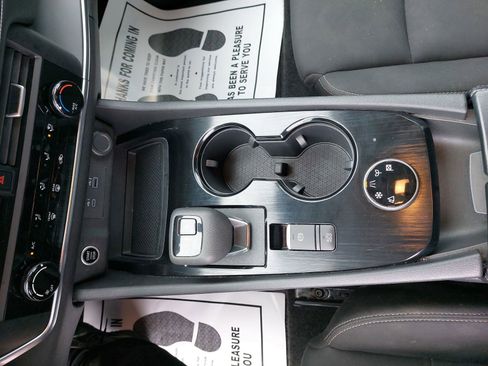 Used 2023 Nissan Rogue S image 24