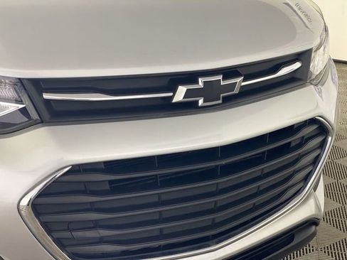 Certified 2022 Chevrolet Trax LT w/ Driver Confidence Package image 35