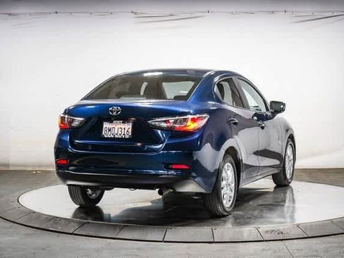 Certified 2017 Toyota Yaris iA image 5