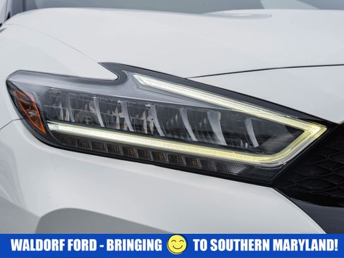 Used 2023 Nissan Maxima SR w/ Sport Mat Group image 13