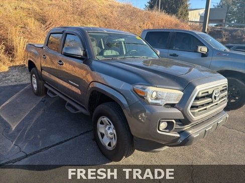 Used 2016 Toyota Tacoma SR5 image 10