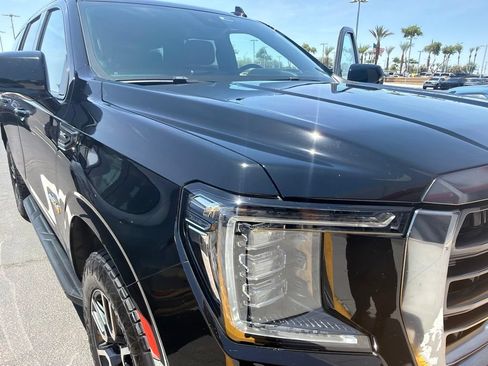 Used 2024 GMC Yukon AT4 w/ Technology Package AWD/4WD image 11