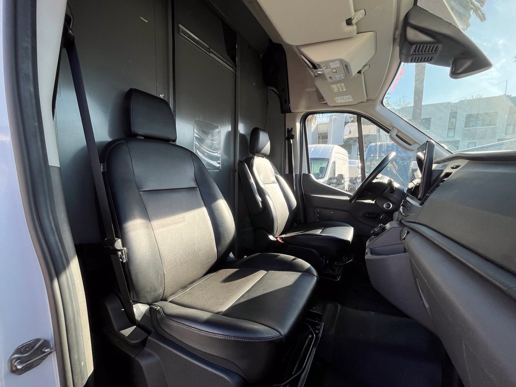 Used 2022 Ford E-Transit 148 High Roof w/ Load Area Protection Package RWD image 14