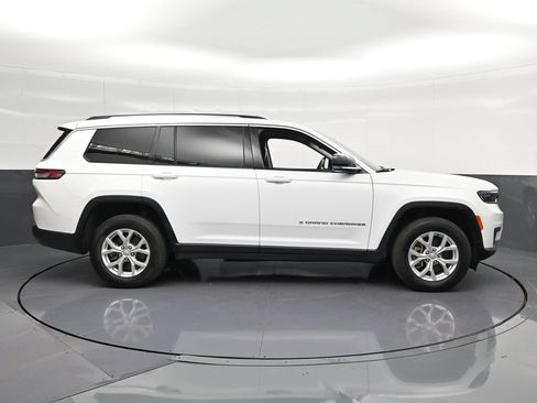 Used 2023 Jeep Grand Cherokee L Limited AWD/4WD image 4