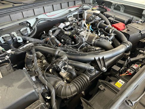 Certified 2022 Ford Bronco Outer Banks w/ Sasquatch Package AWD/4WD image 13