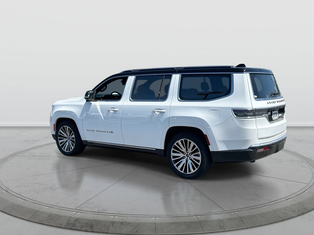 Used 2024 Jeep Grand Wagoneer Series III w/ Rear Seat Video Group 1 AWD/4WD image 6