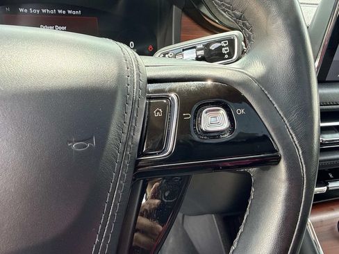 Used 2023 Lincoln Aviator Reserve w/ Equipment Group 201A RWD image 38