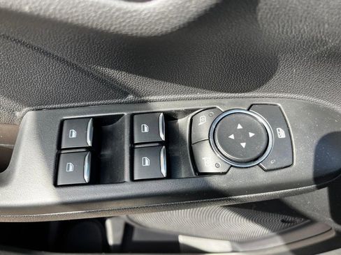 Used 2025 Ford Escape SE FWD image 9