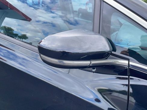 Used 2017 Chevrolet Bolt LT FWD image 42