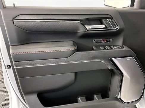 Used 2024 GMC Sierra 1500 AT4X image 21