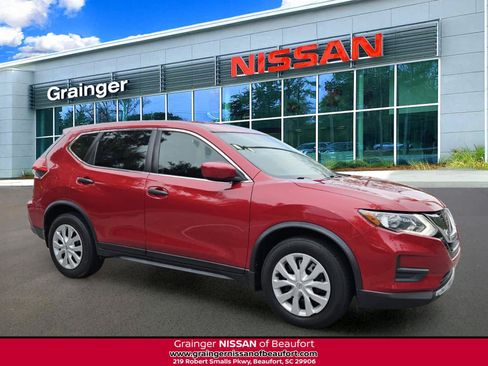 Used 2017 Nissan Rogue S FWD image 1