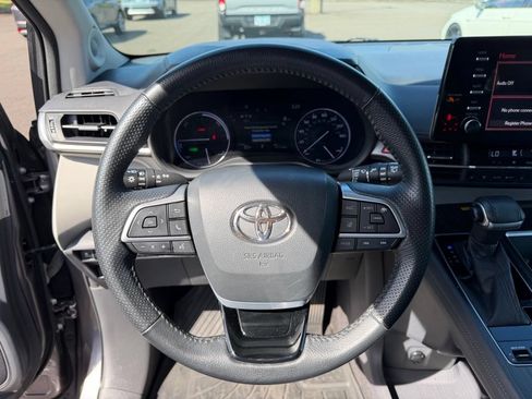 Used 2021 Toyota Sienna Limited AWD/4WD image 20