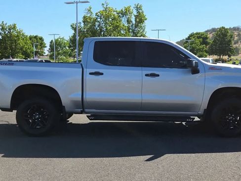 Used 2020 Chevrolet Silverado 1500 LT Trail Boss AWD/4WD image 9