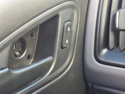 Used 2017 Chevrolet Colorado W/T w/ Custom Special Edition image 24