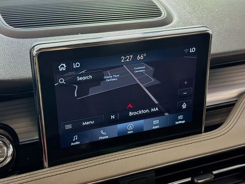 Used 2021 Lincoln Corsair AWD w/ Premium Package image 2