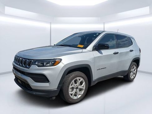 Used 2025 Jeep Compass Sport AWD/4WD image 7