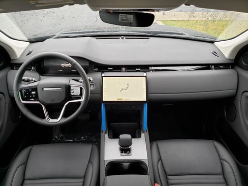 New 2025 Land Rover Discovery Sport S image 13