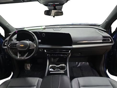 Used 2024 Chevrolet Traverse LT w/ Enhanced Driving Package image 13