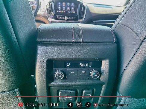 Used 2023 Chevrolet Traverse RS FWD image 23