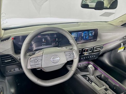 New 2026 Nissan Sentra SV image 9