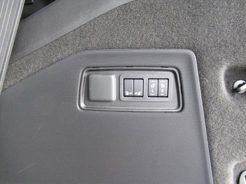 Certified 2026 Cadillac Escalade Platinum Sport w/ LPO, ONYX Package image 38