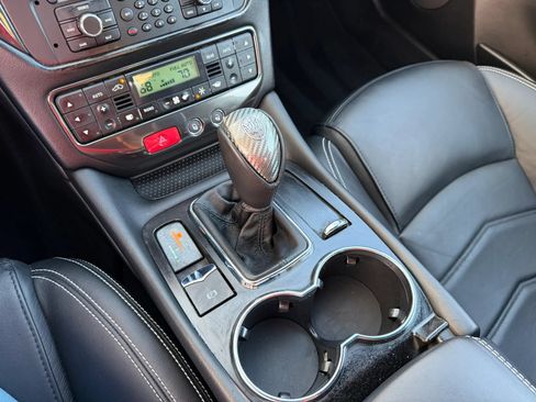 Used 2013 Maserati GranTurismo Sport RWD image 37