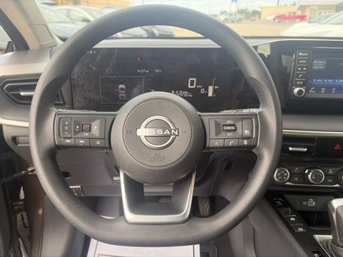 Used 2025 Nissan Kicks S FWD image 16