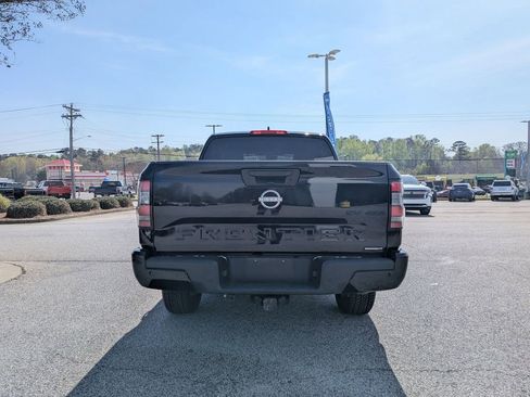 Used 2023 Nissan Frontier SV w/ Midnight Edition Package image 7