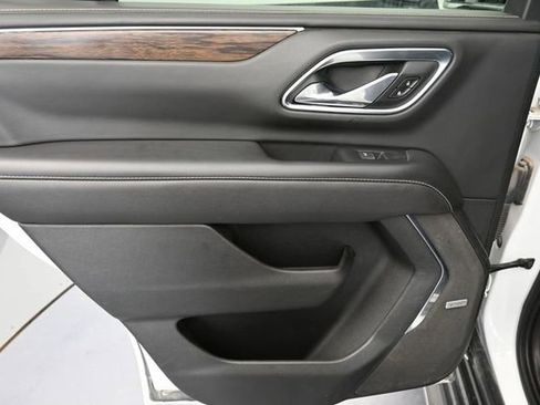 Used 2021 Chevrolet Tahoe Premier AWD/4WD image 32