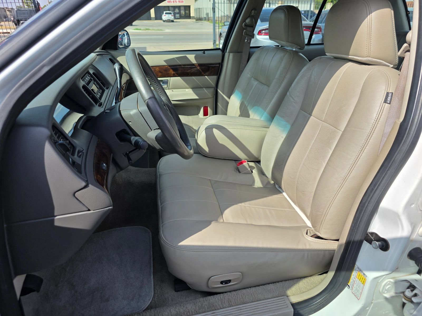 Used 2010 Mercury Grand Marquis LS RWD image 8