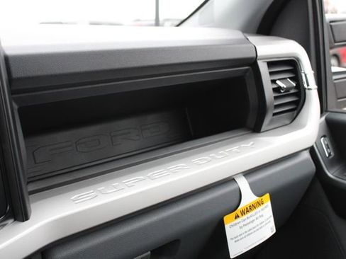 New 2026 Ford F250 4x4 Crew Cab Super Duty image 18