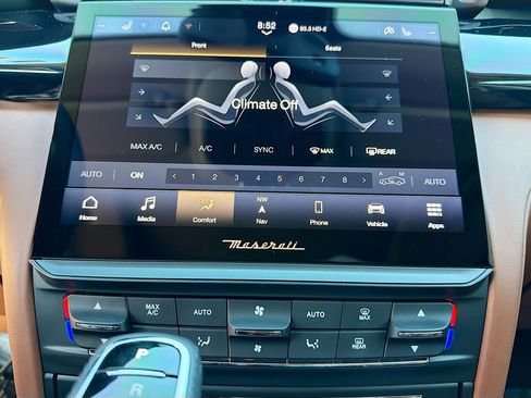 Used 2021 Maserati Quattroporte S image 34