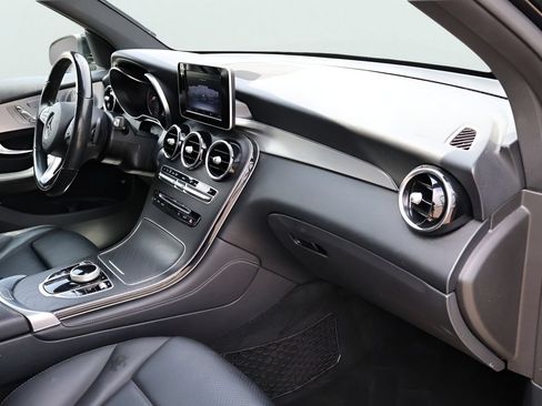 Certified 2019 Mercedes-Benz GLC 300 4MATIC image 11