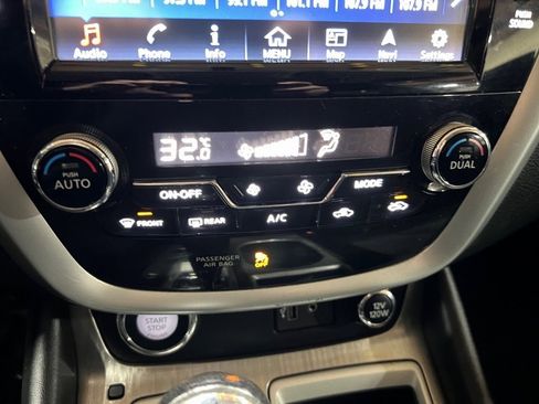 Used 2018 Nissan Murano SV image 31