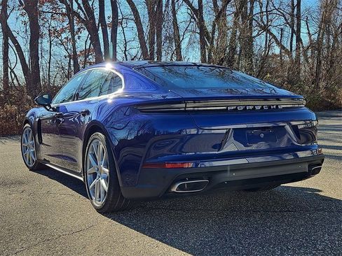 New 2026 Porsche Panamera 4 image 3